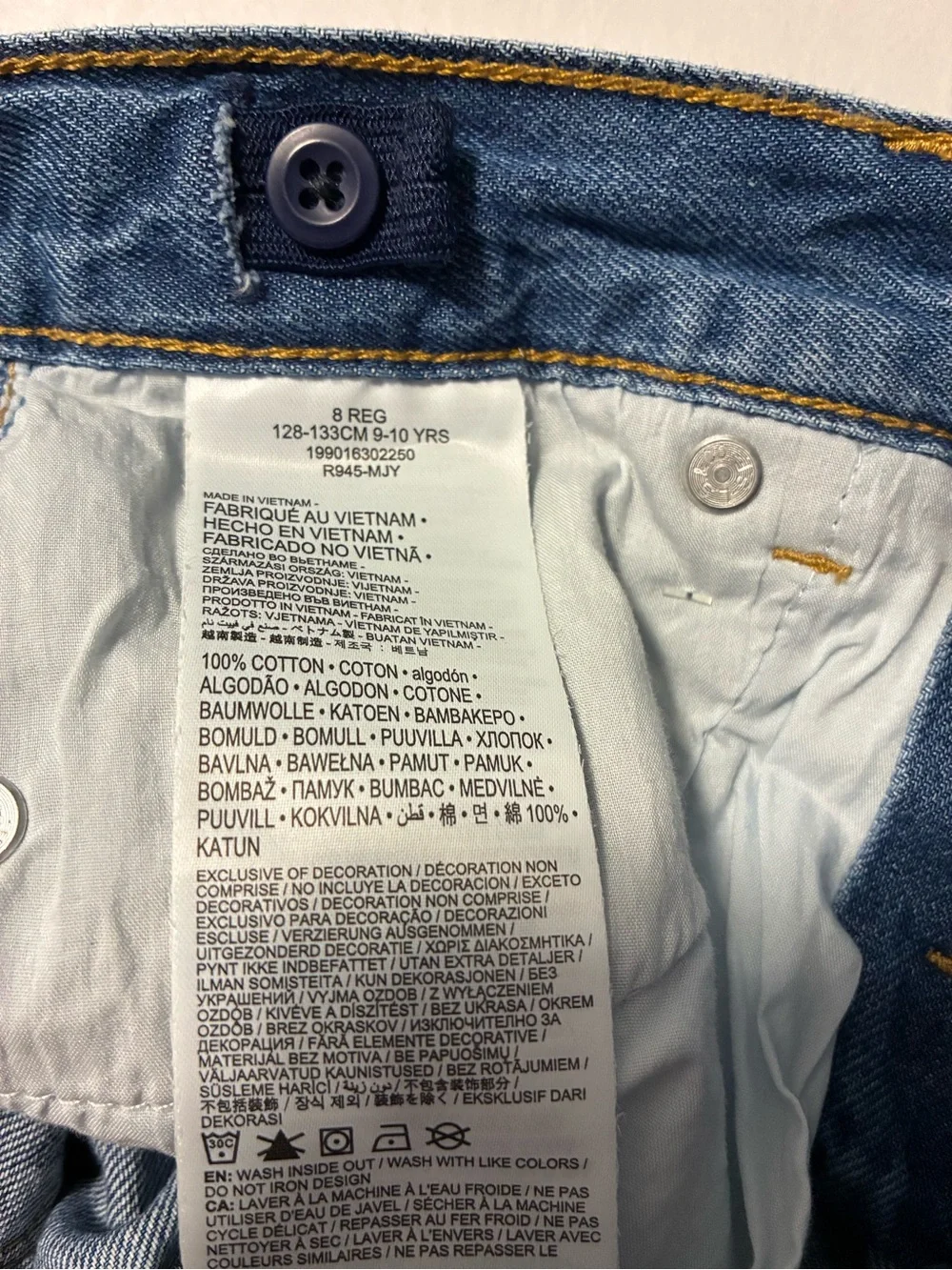 Levi’s Floral Embroidered High-Rise Girlfriend Shorts Girl’s size 8 Medium